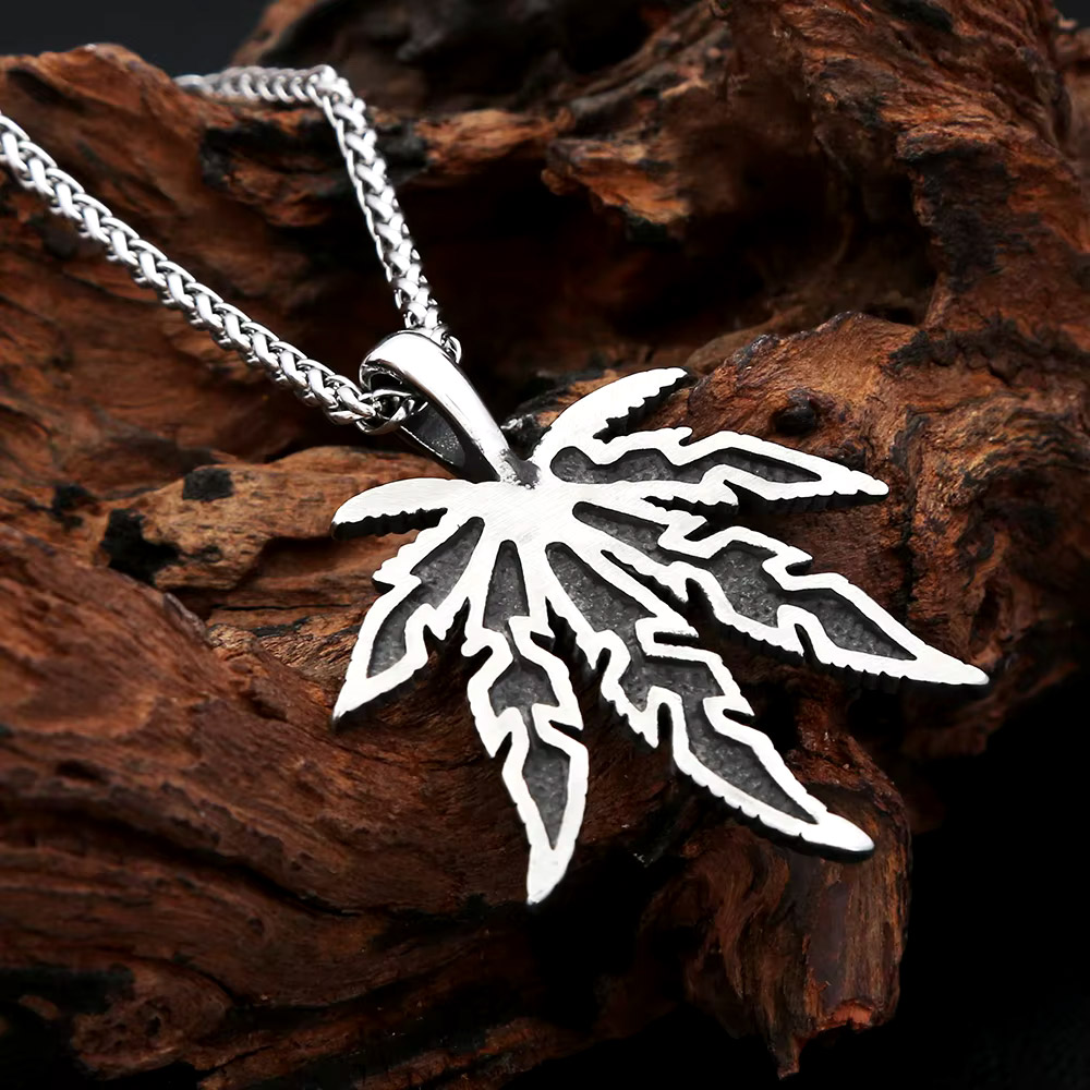 Vintage Dark Hemp Leaf Pendant - огляд і ціна Men'S Vacation Accessories